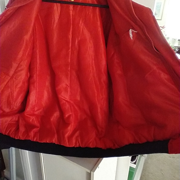 Red Ferrari Jacket with Hat - Picture 3 of 7